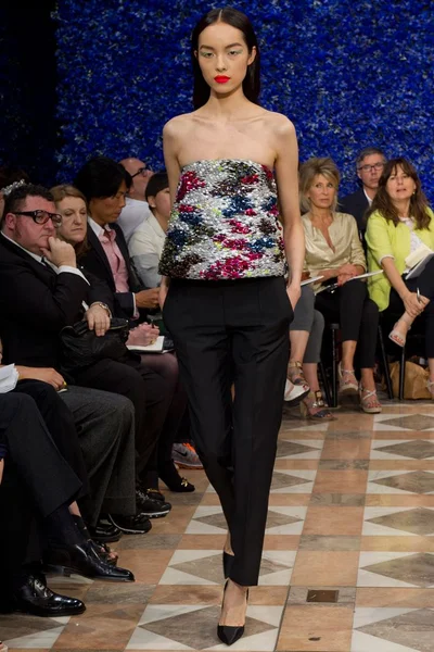 Look 26